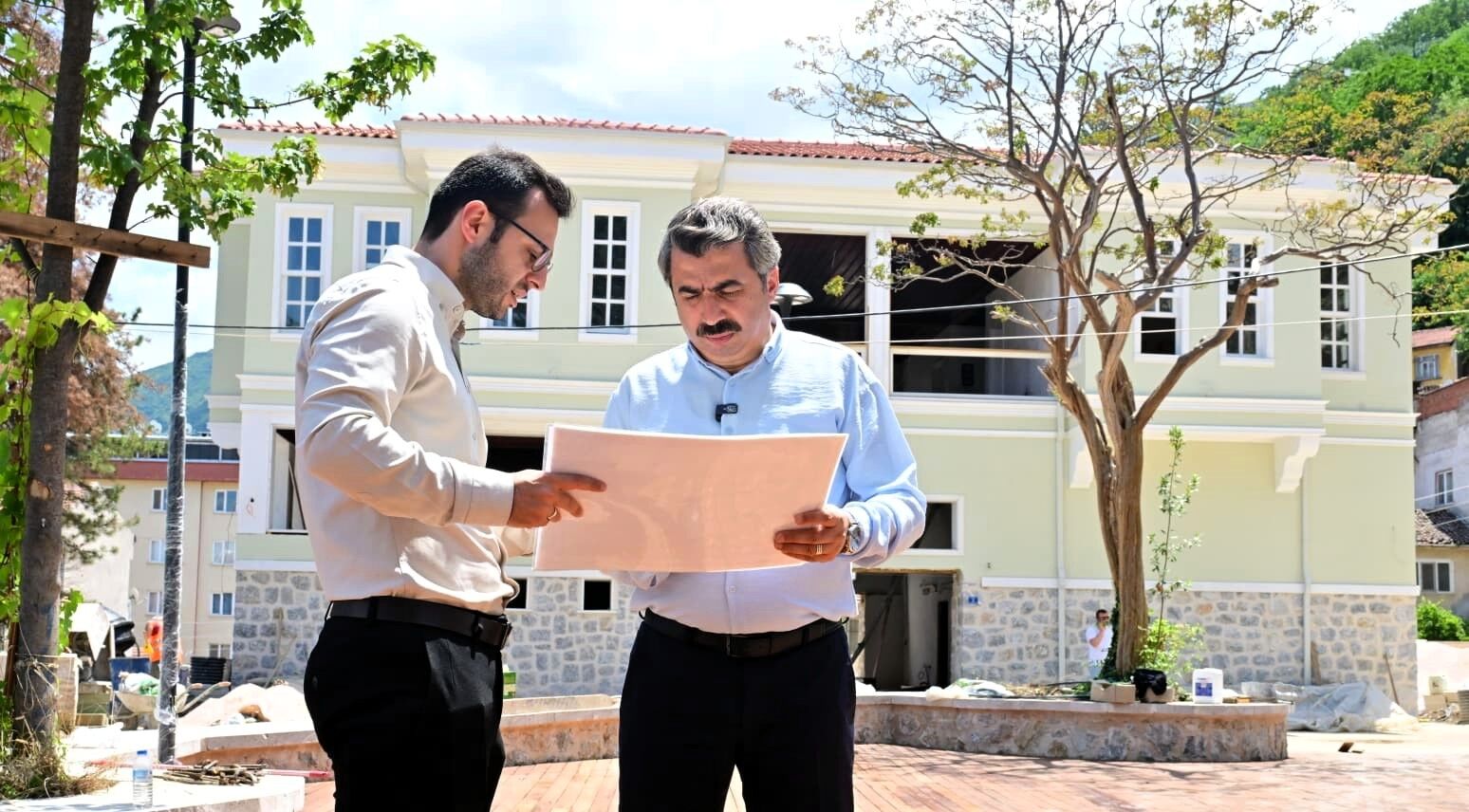 Mollaarap’a dev dönüşüm: Fevziye parkı ve tarihi köşkte son rötuşlar