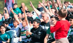 Bursa'da dev ekranda Bursaspor coşkusu