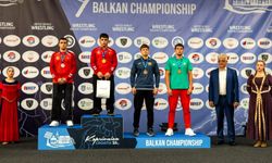 Yıldırım’ın genç güreşçileri Balkanları salladı