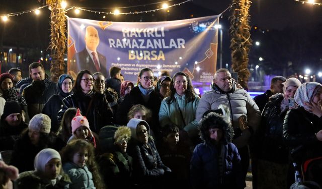 Kültürpark’taki Ramazan Meydanı Yoğun İlgi Görüyor