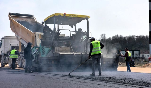 Bursa’da Yeni Yerleşimlere Asfalt Hamlesi