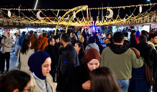 Osmangazi Meydanı’nda Ramazan Etkinliklerine Yoğun İlgi