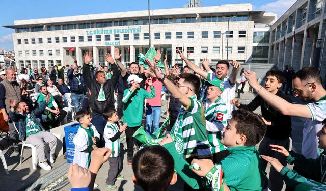 Bursaspor’un şampiyonluk heyecanı Nilüfer’de zirve yaptı