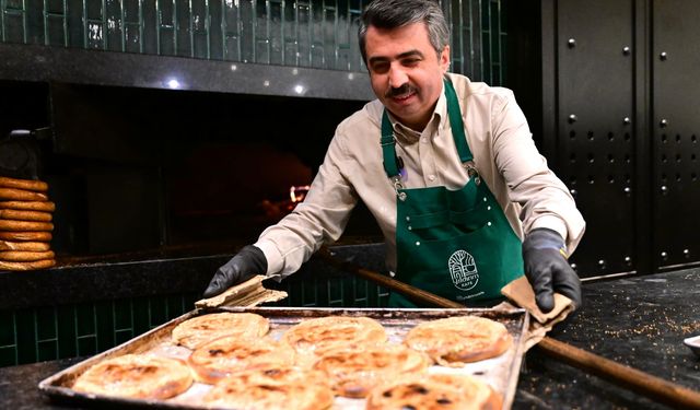 Başkan Yılmaz Tahanlı Ve Simit Pişirdi