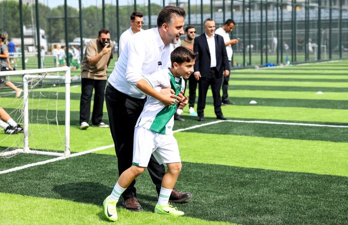 Bursa Büyükşehir'den Bursaspor'a milyonluk altyapı hamlesi