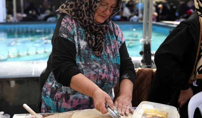 Bursa’da Kadın Emeği Pazarı Yoğun İlgi Gördü