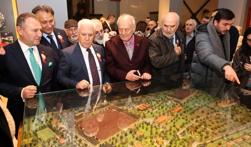 ‘Geleceği Dokuyan Fabrika: Merinos’ Sergisi Açıldı