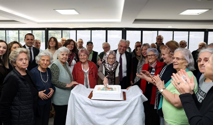 Başkan Özdemir’den Huzurevlerine Anlamlı Ziyaret