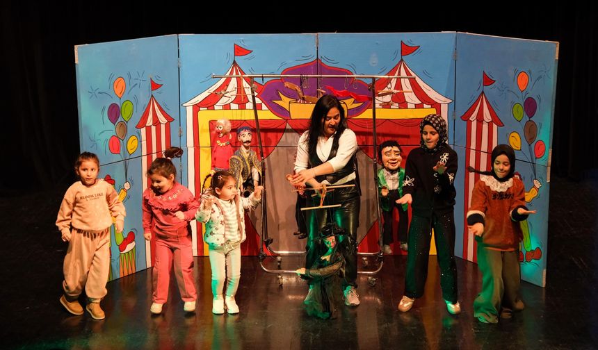 Yıldırım’da Çocuklara Ücretsiz Tiyatro