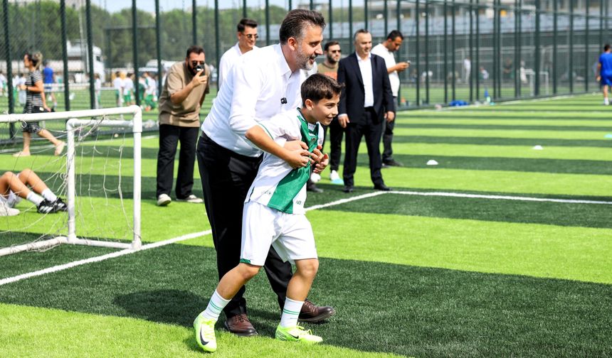 Bursa Büyükşehir'den Bursaspor'a milyonluk altyapı hamlesi